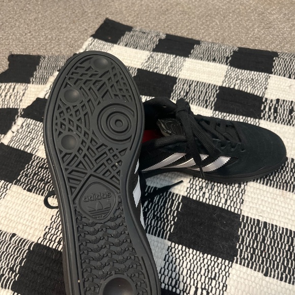 Adidas Buzenits shoes - Picture 5 of 7